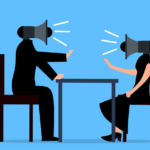 Les reproches en démocratie se font en famille reproche